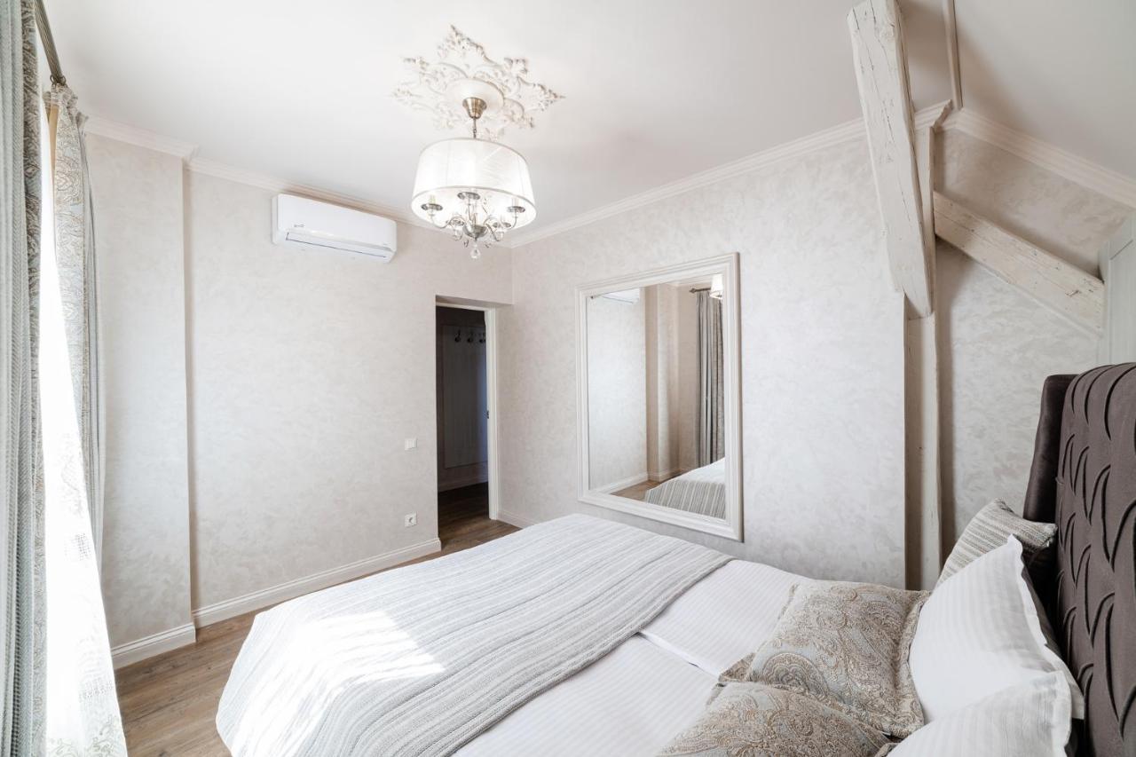 Lux Apartment On Duhnovicha Street .Free Parking. Uzhhorod Εξωτερικό φωτογραφία