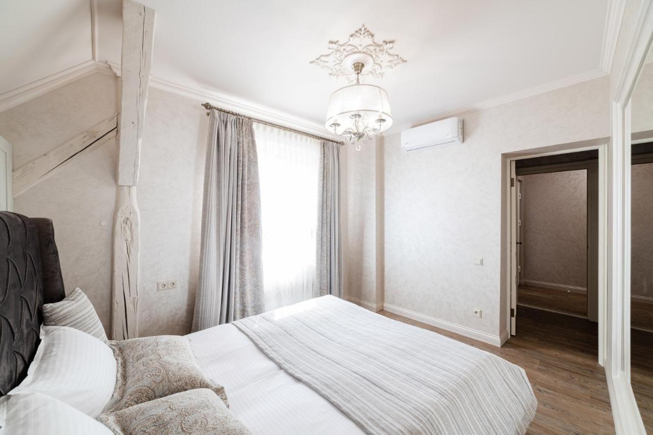 Lux Apartment On Duhnovicha Street .Free Parking. Uzhhorod Εξωτερικό φωτογραφία