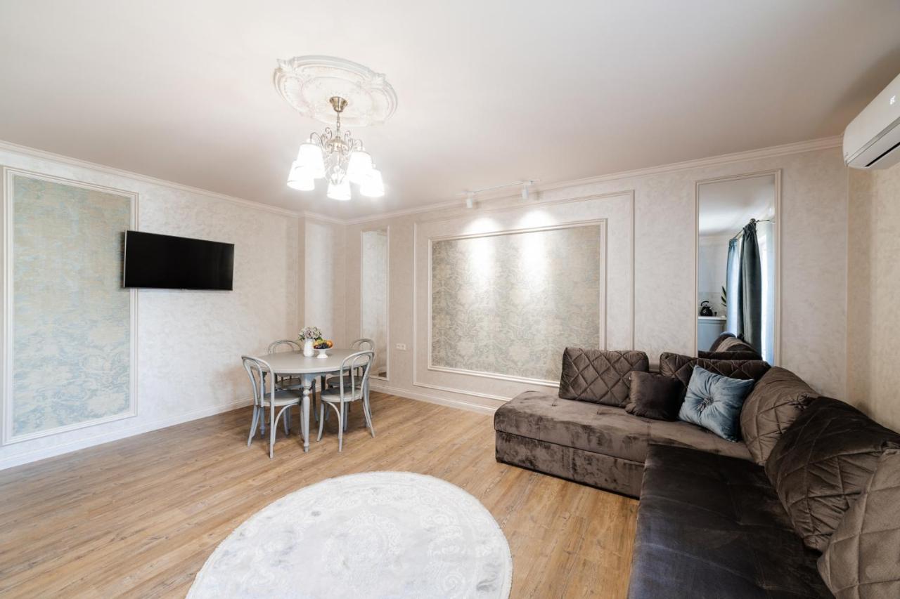 Lux Apartment On Duhnovicha Street .Free Parking. Uzhhorod Εξωτερικό φωτογραφία
