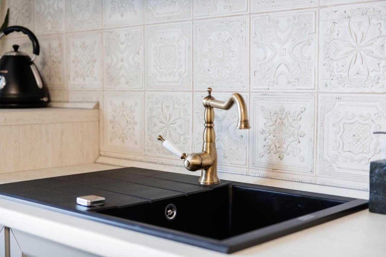Lux Apartment On Duhnovicha Street .Free Parking. Uzhhorod Εξωτερικό φωτογραφία
